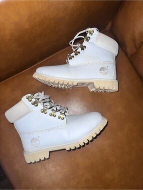Timberland white leather boots women’s size 5W